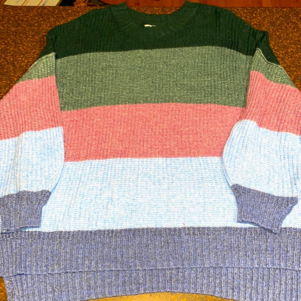 American eagle oversize crew neck sweater